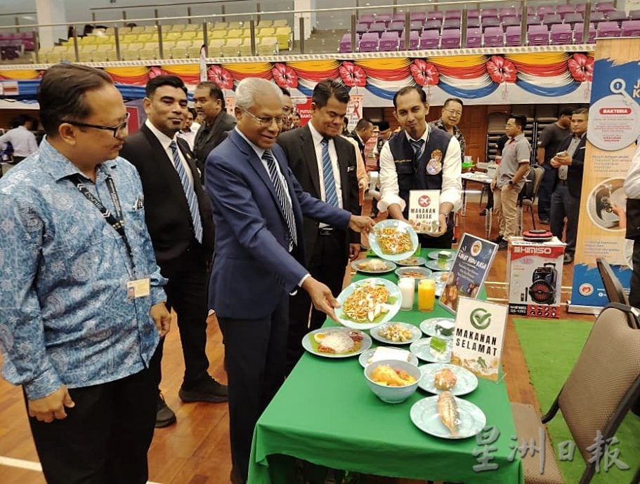 霹或禁发电子烟执照　西华尼申：明天公布决定