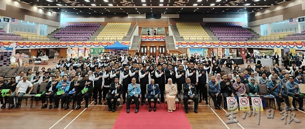 霹或禁发电子烟执照　西华尼申：明天公布决定