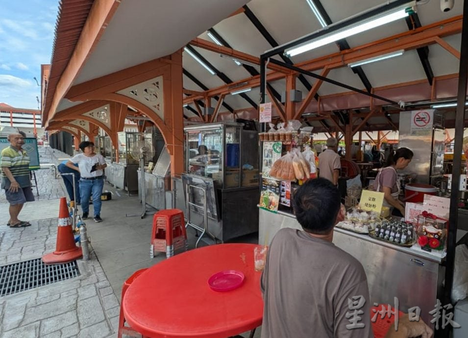 配合开幕太平不夜天公市小贩10月3日义卖为华联独中筹款