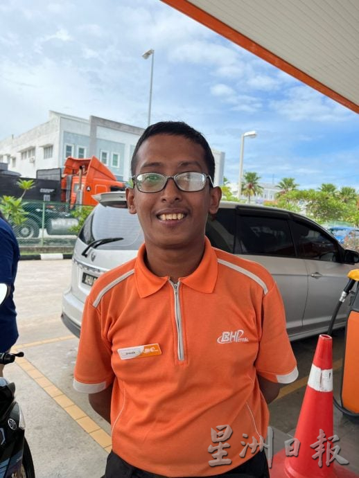 BUDI 95全面落实 油站现车龙 职员耐心教