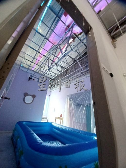 大都会/加影Semanja Park Terrace“开天窗“屋子抢修工程进行