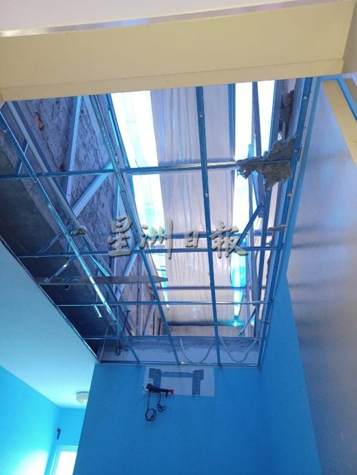 大都会/加影Semanja Park Terrace“开天窗“屋子抢修工程进行