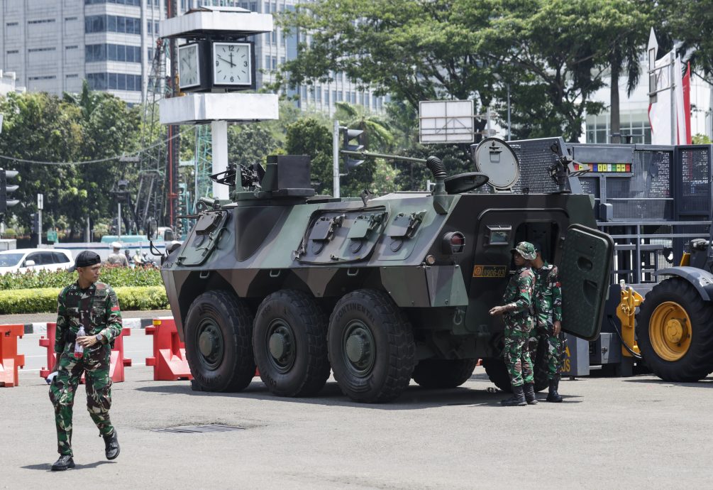 TOPSHOT-INDONESIA-UNREST