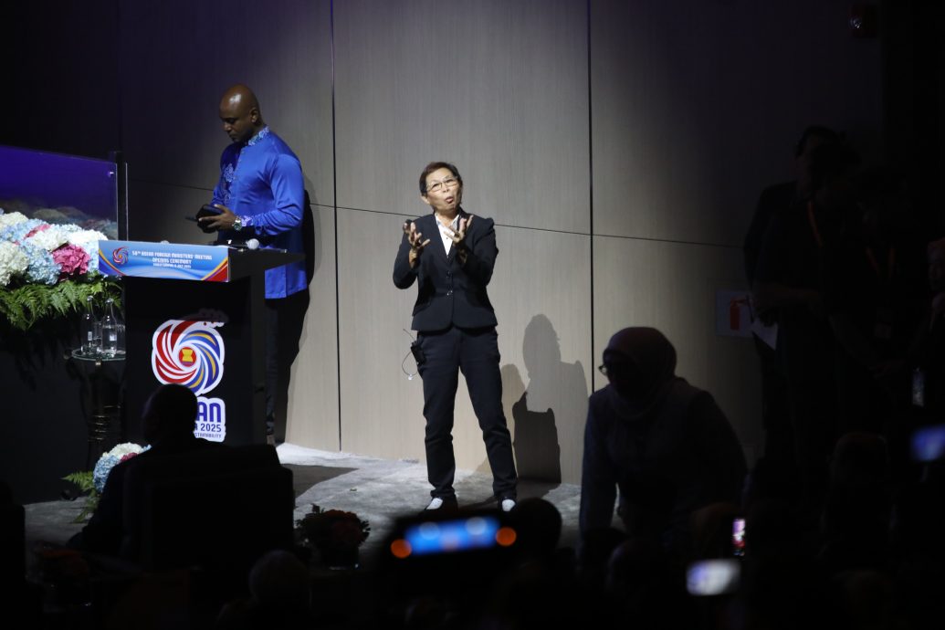 10/23见报已审/东盟峰会·观察镜