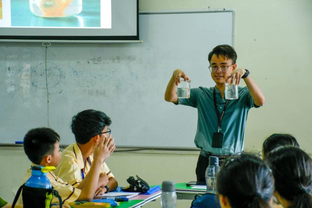 暖势力∕蔡国荣