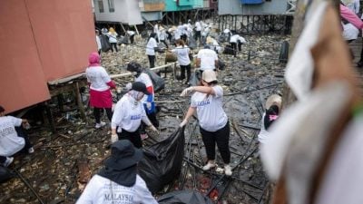 仙本那净滩清8公吨垃圾 Skuad Anak Sabah膺大马纪录大全