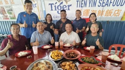 村长揾食| 走进淳朴小渔村海鲜饭店   海鲜大餐吃出人情味
