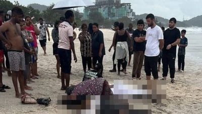 2男游客浮罗交怡度假  海滩嬉水 不幸溺毙