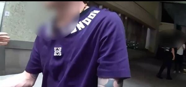 5男为1女混战酿1死2伤 男子被捅17刀喷血亡