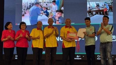 “未来社会所需能力”  吴添泉促学生重视数学