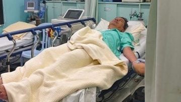 风筝线害骑士受伤 . 右肩骨折需装钢钉