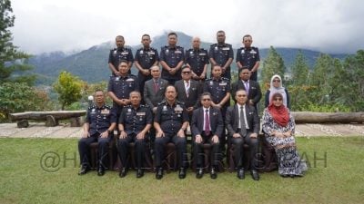 赵迪：加强校园安全 警车定期夜巡寄宿学校