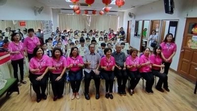 杨菊明:除了学业成绩 学生应兼具常识社会意识