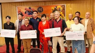 益南体育会慈善宴 捐4单位各2000