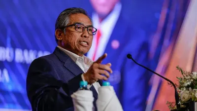 政府首秘:加强马来文地位  官方项目 必须用马来文