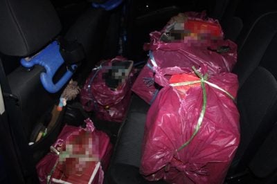 3男女落网 . 警截查2车起私烟酒