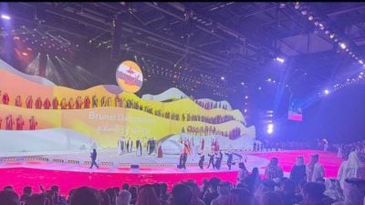 亲王出席.亚洲青年运动会开幕