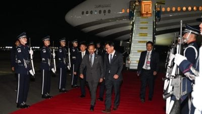 出席APEC峰会.苏丹抵韩国