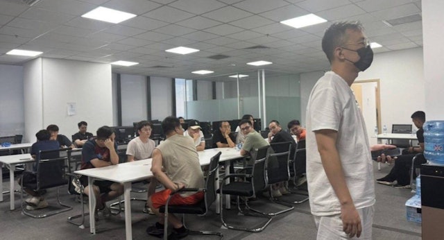 CBD顶级写字楼藏电信诈骗窝点!柬埔寨警方拘80人包括57名中国人