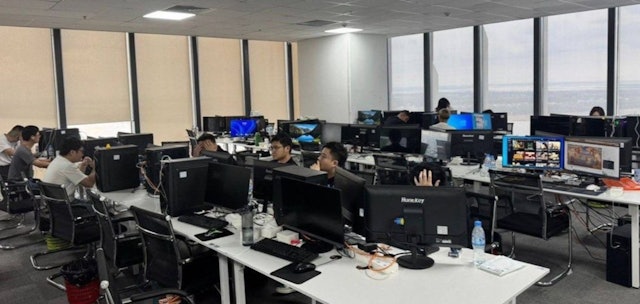 CBD顶级写字楼藏电信诈骗窝点!柬埔寨警方拘80人包括57名中国人