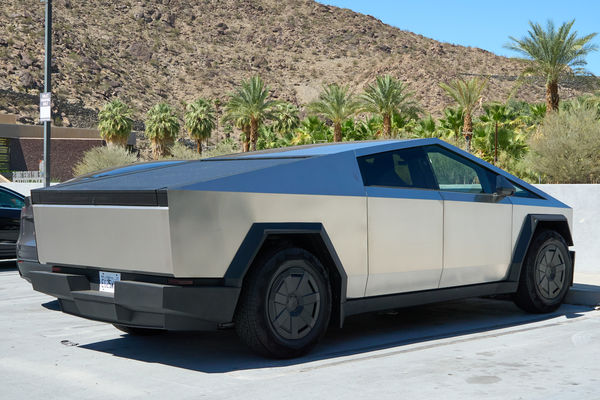 Cybertruck陷火海！夺命设计酿3死　家属怒告：特斯拉知情不修