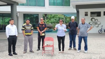 “粉红女商人”遭拍卖住家物品 以100万令吉成交