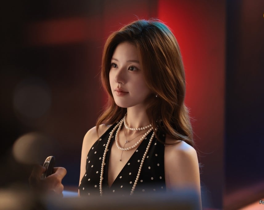 “许妍”穿搭太出圈？ 李一桐新剧妆造涉抄赵露思