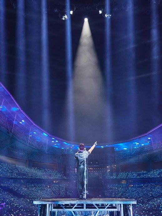 《嘉年华》巡演上海收官　周杰伦突折返现场“加班”