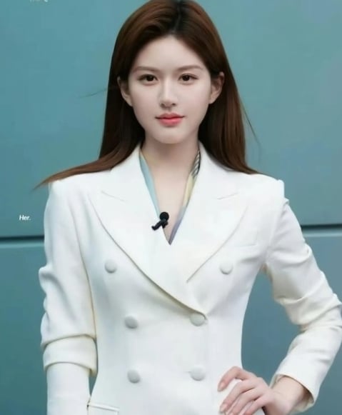 《许我》配音员爆赵露思身心状况差 遭同业批“没职业道德”