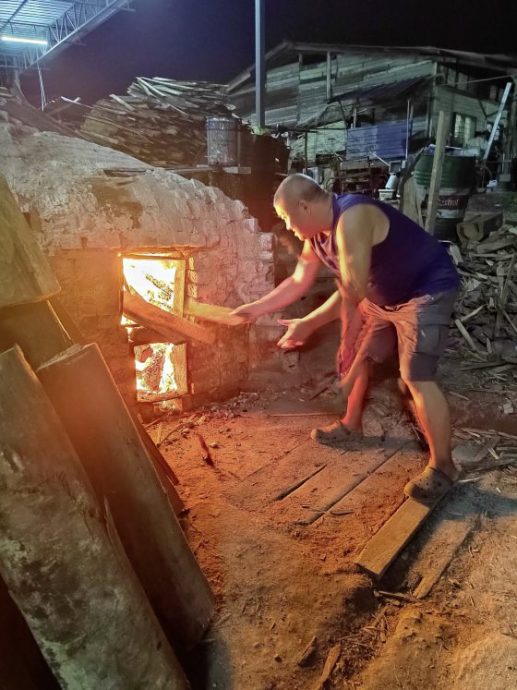 【人生第二春/02】在陶艺世界,陶土玩泥,捏出岁月静好的风景──陶艺人‧凌庆安