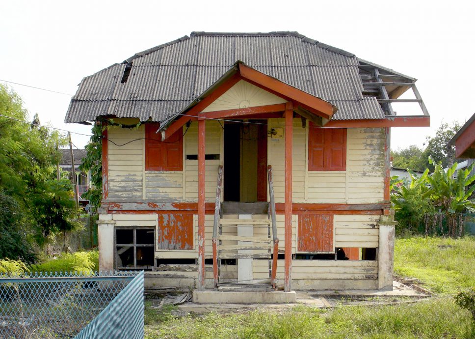 【半岛心旅行】★10月17日刊登／大霹雳封底主文／| 漫游水闸秘境  稻浪 乡情 新村故事