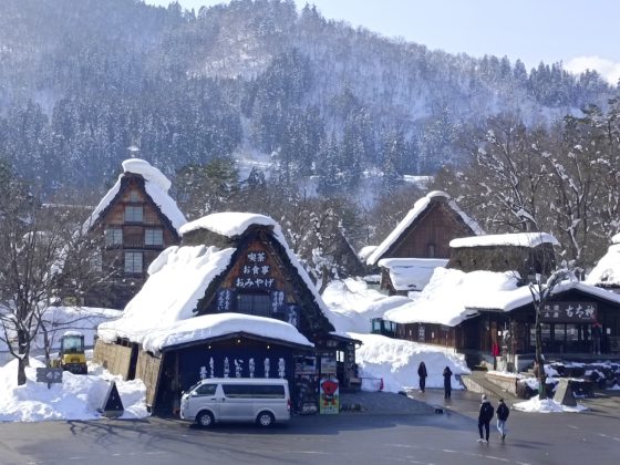 【日本】冬季里的合掌村──白色的世外桃源