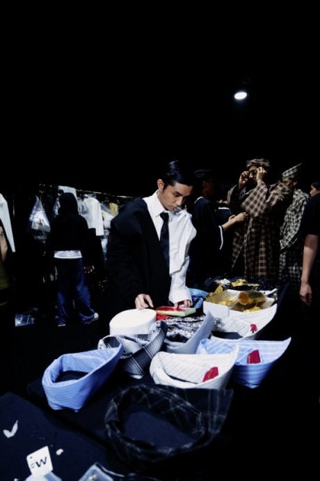 【服装秀幕后／03】不只是服装设计师，身兼多职，把一场秀做到极致──设计师兼造型师Kel Wen