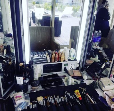 【服装秀幕后/04】秀场妆造,让模特儿五官棱角分明──化妆师Monica Lee