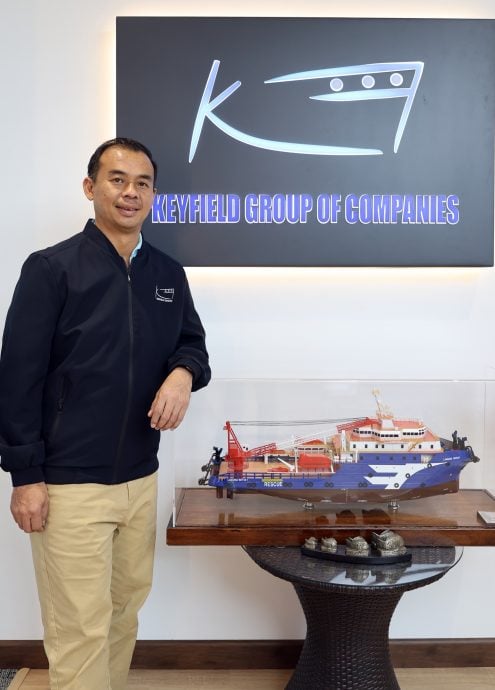 【焦点】（10月8日）住宿工作船：海上平台的守护者（1/2）