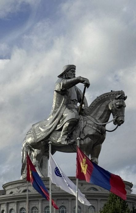 【蒙古】外蒙与内蒙——同根不同命的草原兄弟