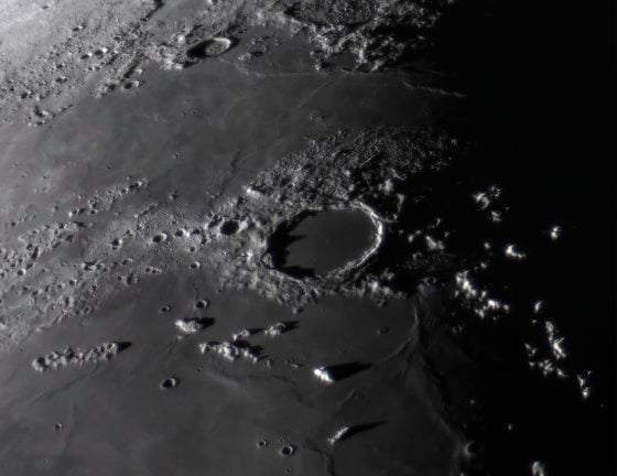 【追月逐影/01】追逐谜一样的月亮,我们看着的是否同一个月亮?