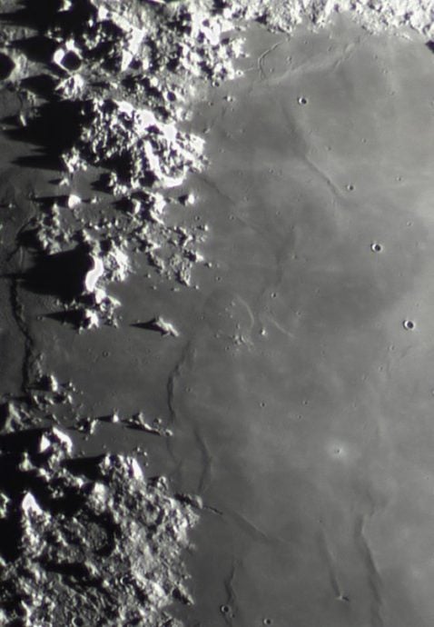 【追月逐影/01】追逐谜一样的月亮,我们看着的是否同一个月亮?