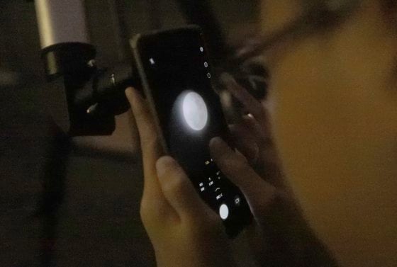 【追月逐影/01】追逐谜一样的月亮,我们看着的是否同一个月亮?