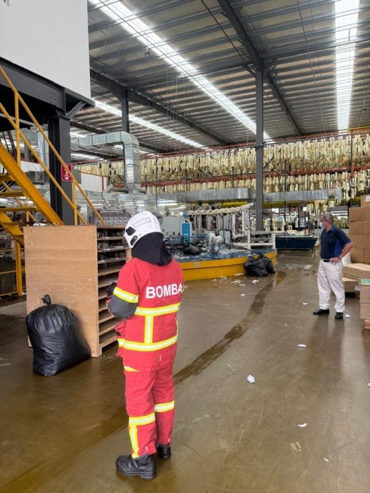 一家制造厂化学物泄漏 11员工出现不适