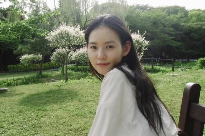 下周首尔办非公开婚礼 金允慧宣布嫁圈外丈夫