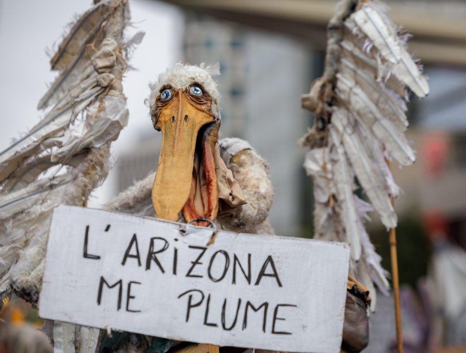 不满劳动改革措施 比利时全国罢工8万人上街抗议