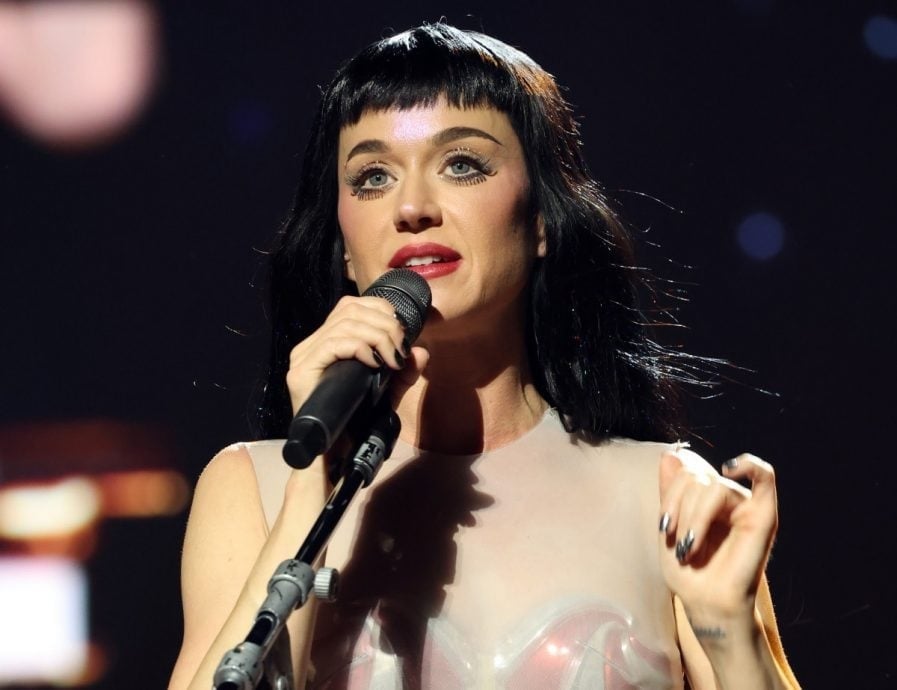 与加前总理游艇拥吻 凯蒂佩莉坐实绯闻？