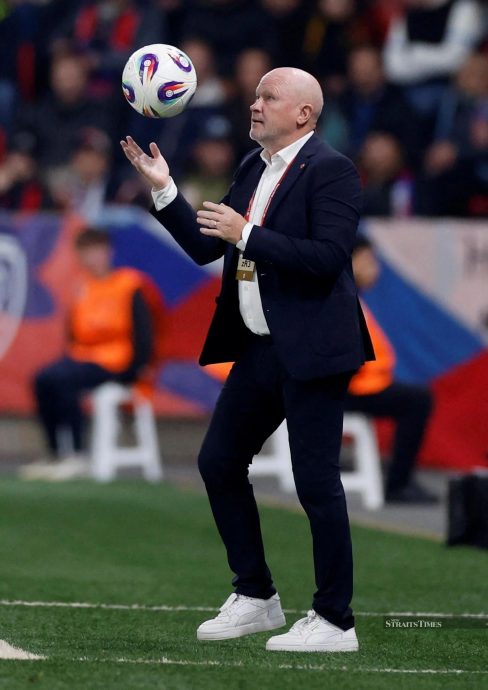 世杯入选赛意外负法罗群岛 捷克炒主帅哈谢克