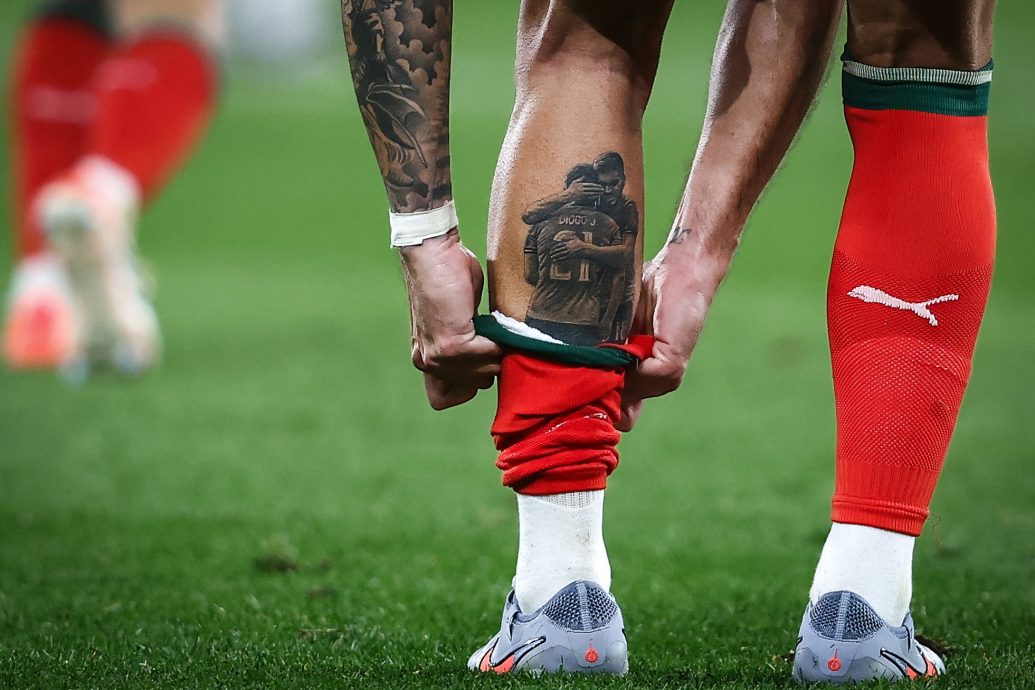 世界杯入选赛|21号战袍再成葡萄牙功臣 内维斯绝杀致敬若塔