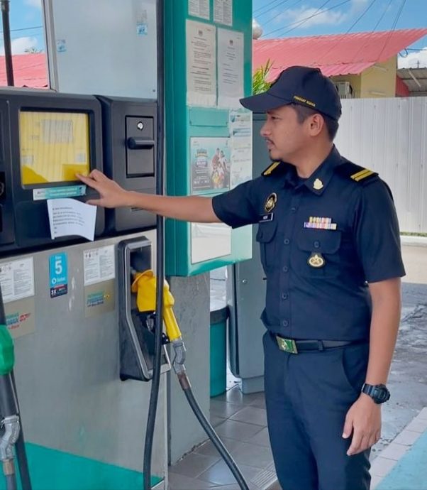 东(已签)丹内贸局:BUDI95自实施以来进展顺利，没有出现任何重大问题。