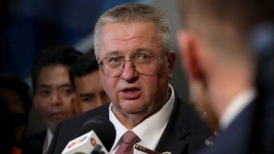 俄副总理:相互尊重协商原则  “马符合金砖国标准”