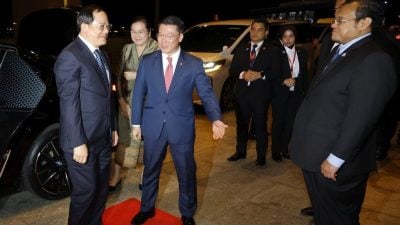 东盟峰会| 获倪可敏迎接   新寮加总理陆续抵马
