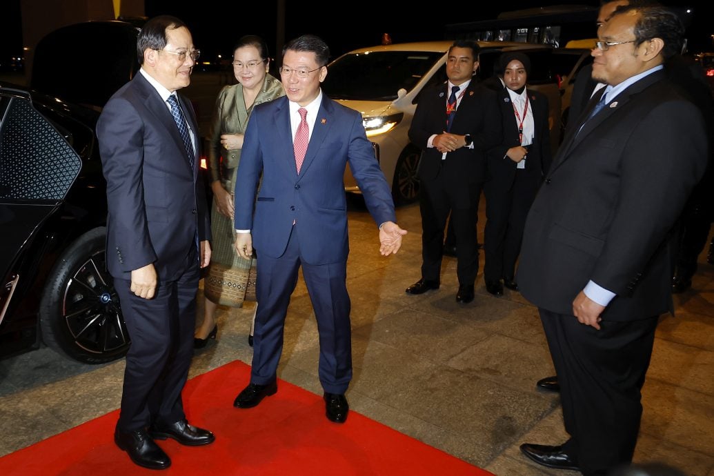 东盟峰会 / 各国领袖云集吉隆坡 倪可敏机场迎黄循财、宋赛西潘敦与卡尼