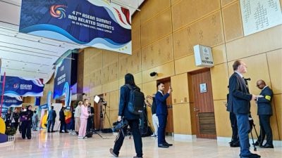 东盟峰会次日 华总理、韩总统出席  聚焦RCEP峰会和东亚峰会